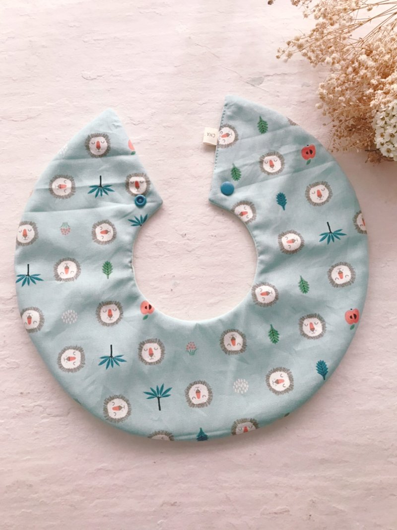 沈睡中的小狮子     360度手工纯棉六层纱圆围兜口水巾 - 围嘴/口水巾 - 棉．麻 绿色