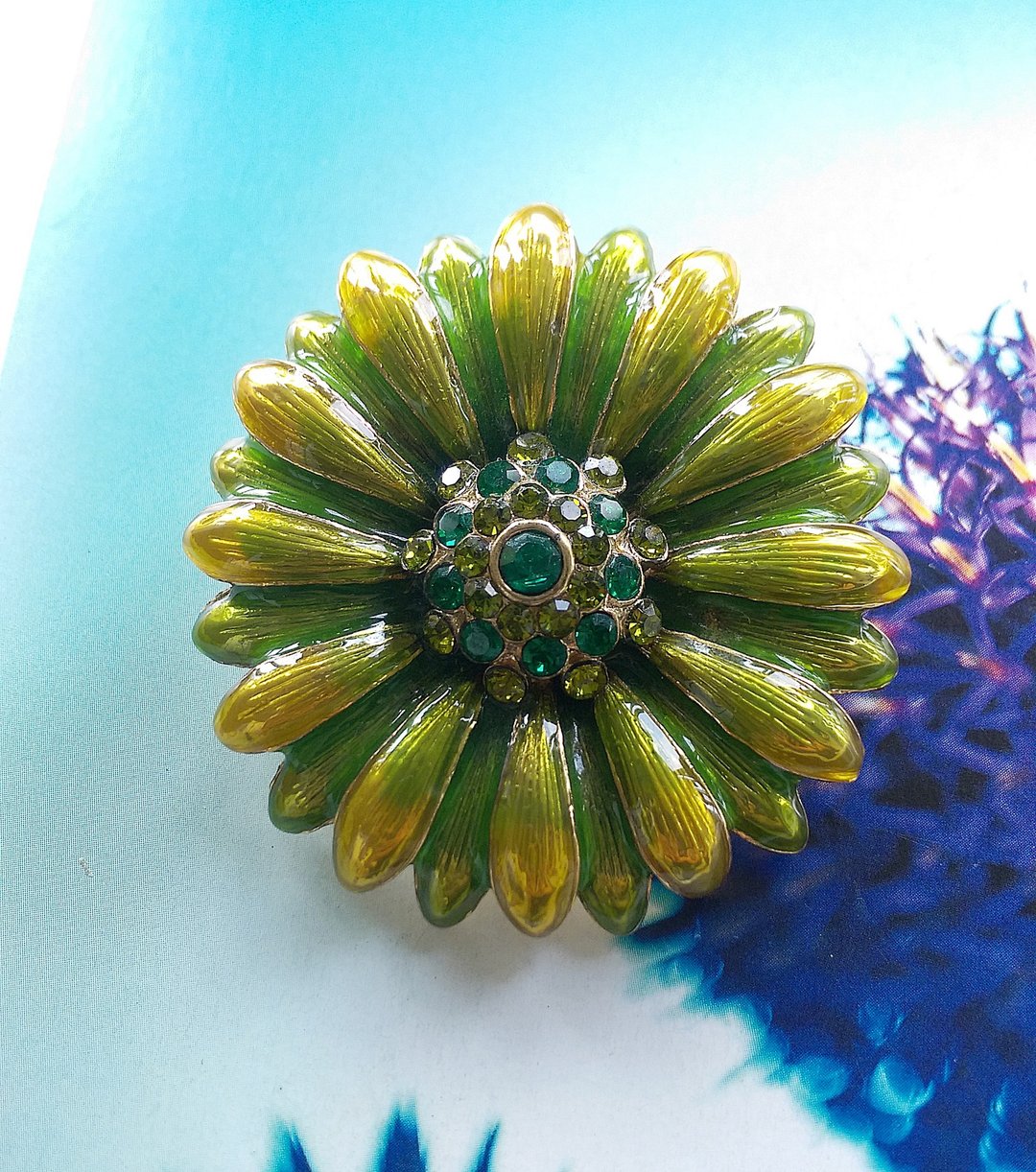 Vintage Jewelry 西洋古董饰品 MONET 珐琅 雏菊 别针 - 徽章/别针 - 其他金属 金色