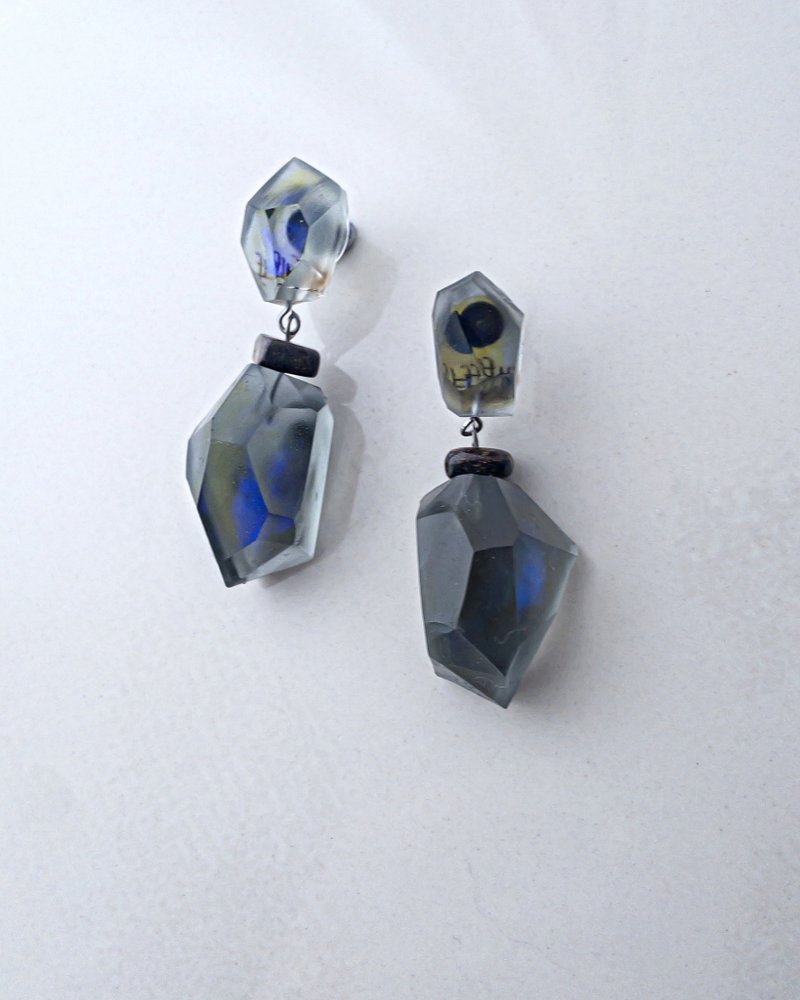 Frames volume 耳夹 / 水晶 / 绣球花梦境 1-c M 医疗钢耳环 夹式耳环 耳夹 - 耳环/耳夹 - 其他材质 灰色