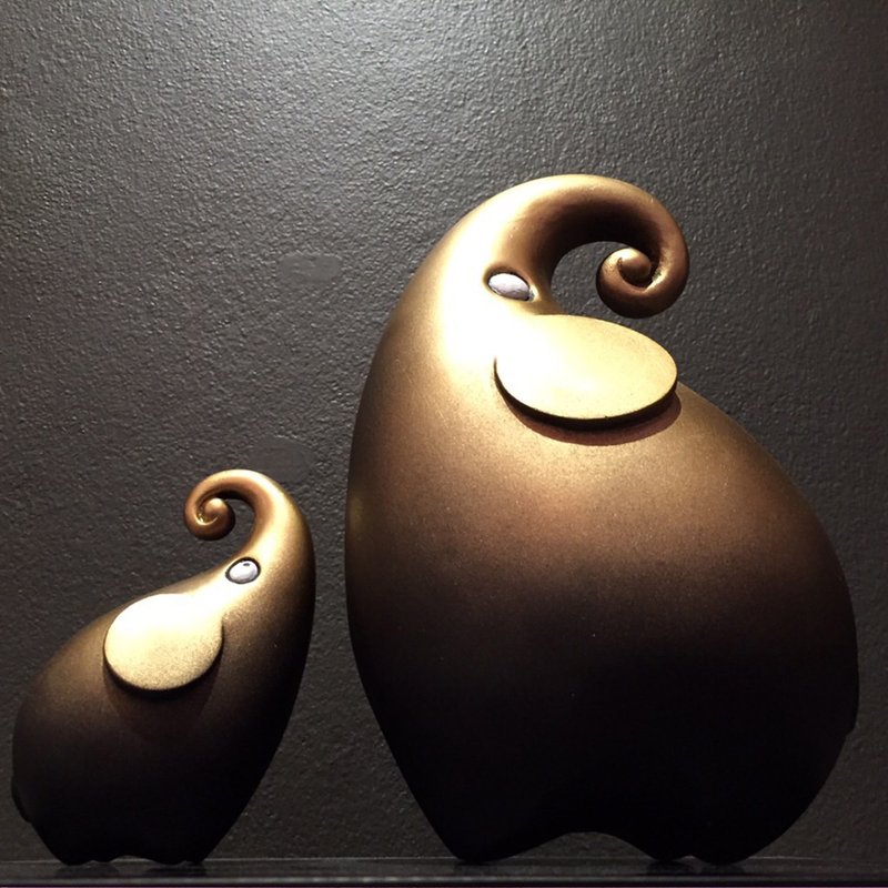 Elephant sculpture name Moreera - 玩偶/公仔 - 树脂 