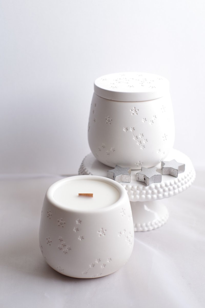 Silent Constellation – 星座纹理 Jesmonite 木芯香氛蜡烛 - 蜡烛/烛台 - 蜡 白色