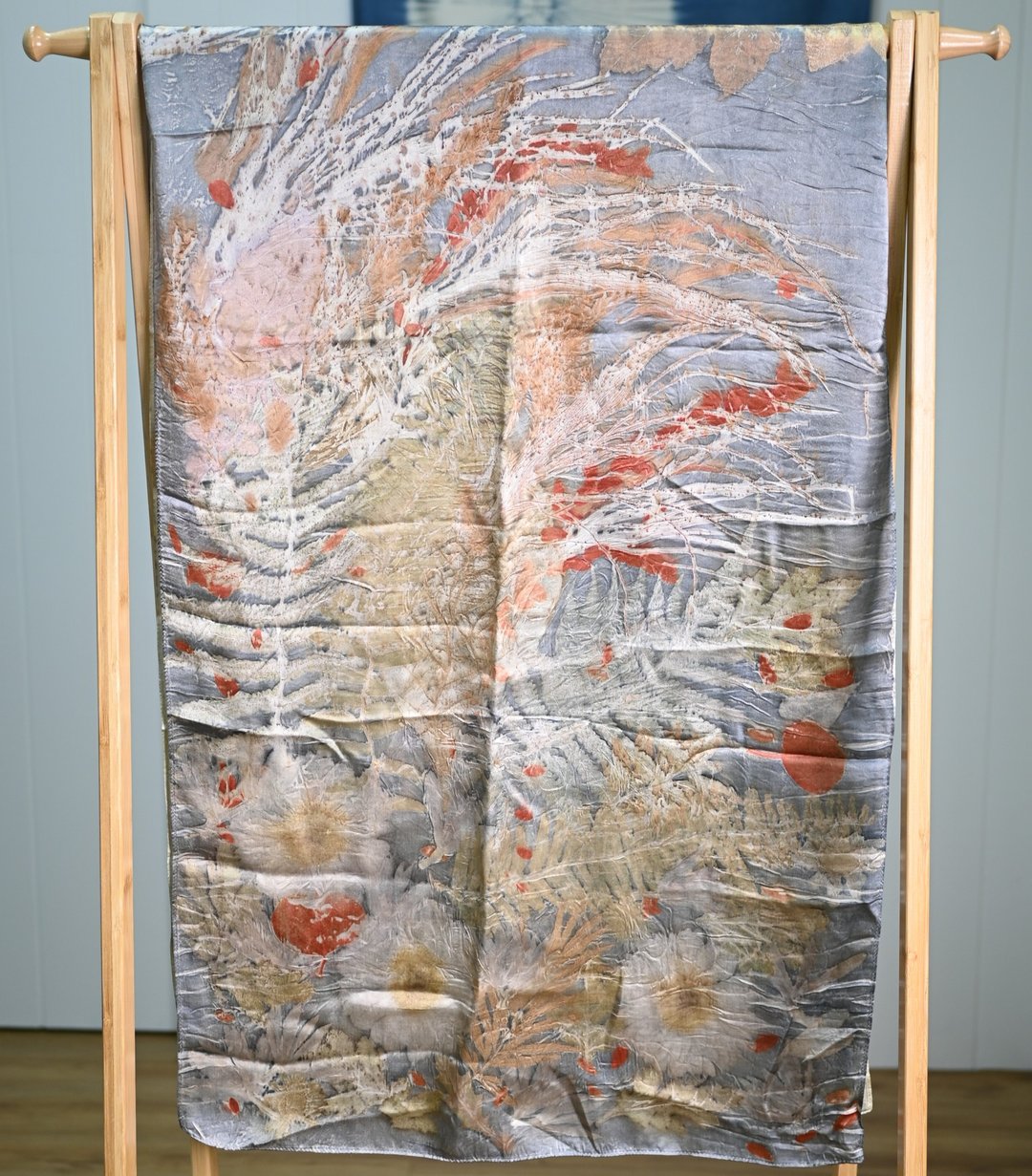 【记忆有限】EcoPrint 花叶移印 围巾/挂画 - 围巾/披肩 - 丝．绢 多色