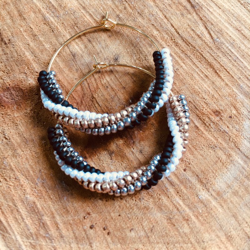 耳环、四色旋转 - 耳环/耳夹 - 其他材质 