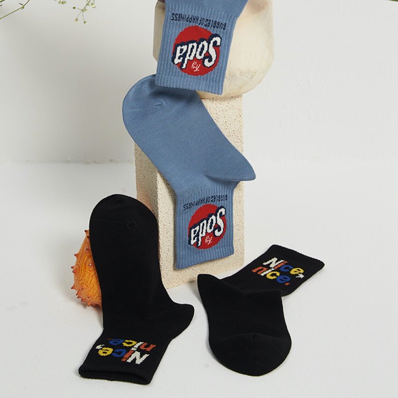 女款小尺寸袜子 可爱涂鸦字母中筒袜 创意精梳棉袜 运动风短袜 - 袜子 - 棉．麻 蓝色