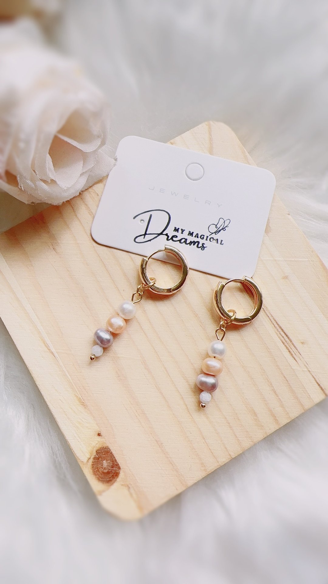 Vertical Triple Freshwater Pearl Moonstone Earrings - 耳环/耳夹 - 珍珠 