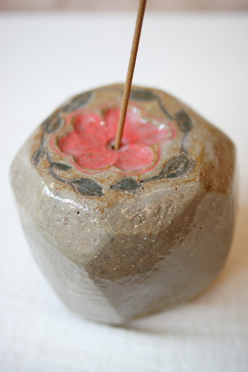 手捏陶 花器  H7cm 香插 笔筒 线香座  烛台 纸镇 - 摆饰 - 陶 白色