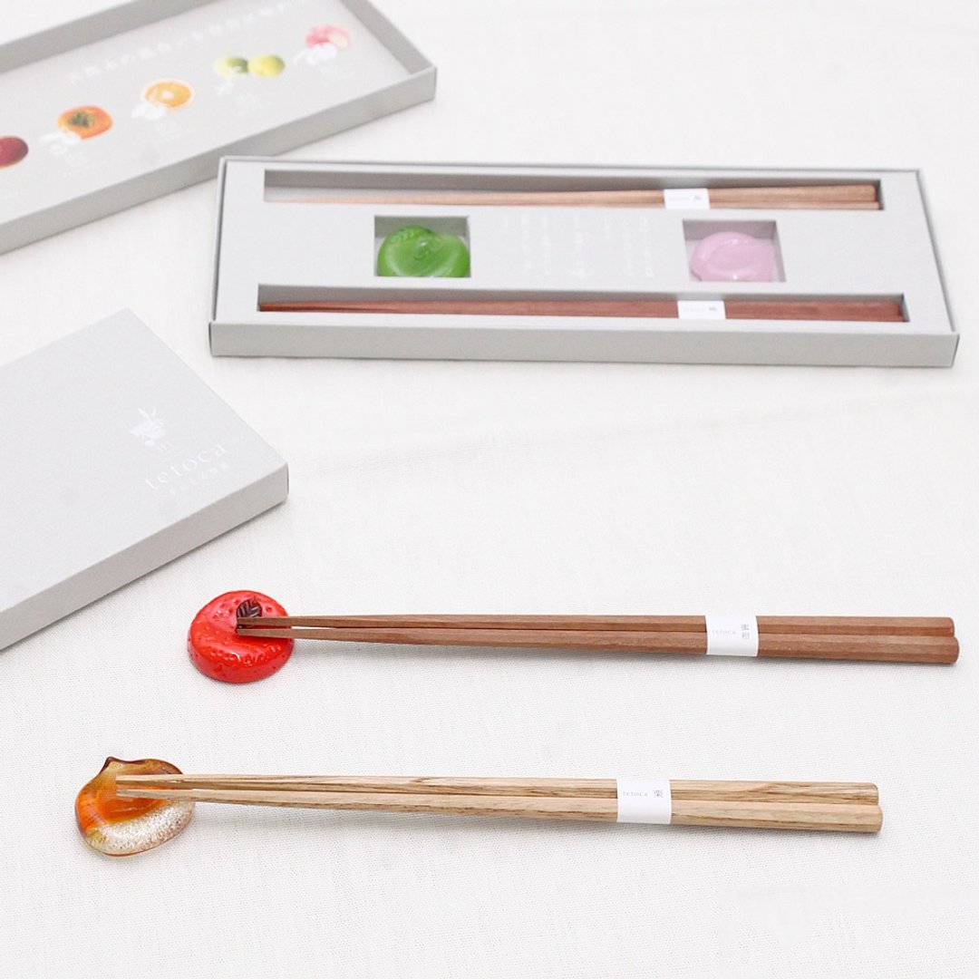 tetoca Chopsticks And Chopsticks rest Set Beeswax Natural Wood Glass Gift Japan - 筷子/筷架 - 木头 绿色