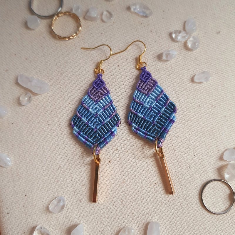 E020-手工编织渐层耳环 渐层色 紫蓝 - 耳环/耳夹 - 尼龙 紫色