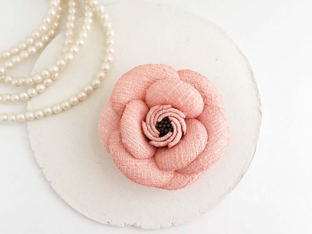 Corsage: Tweed Camellia Pink - 胸针 - 聚酯纤维 粉红色
