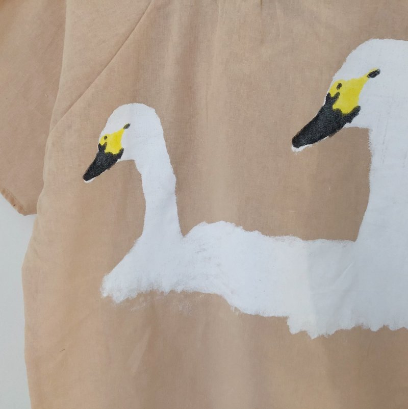 Swan / Cream // Cotton Linen Top - 女装上衣 - 棉．麻 黄色