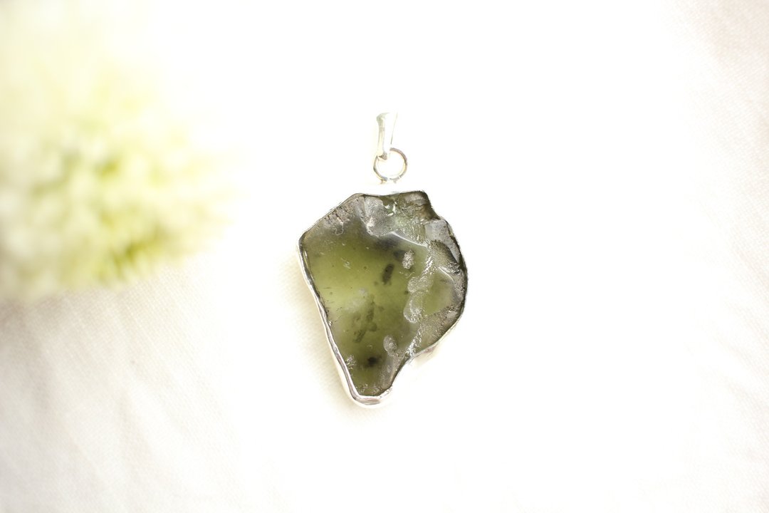 Moldavite (meteorite) Pendant with pure silver flame - 项链 - 纯银 银色