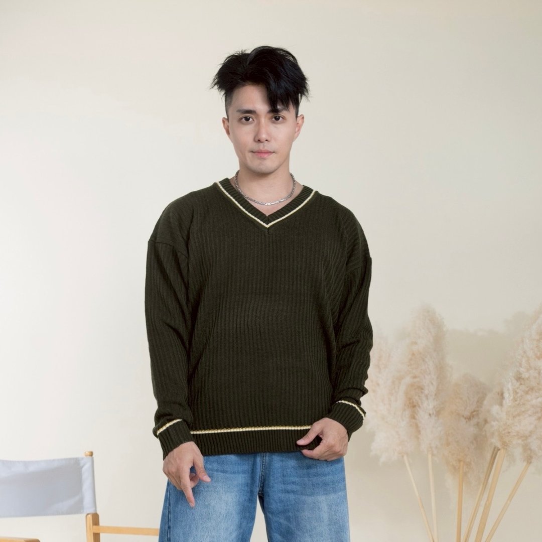 英伦学院风 V 领撞色滚边针织衫 两色 - 男装针织衫/毛衣 - 聚酯纤维 蓝色