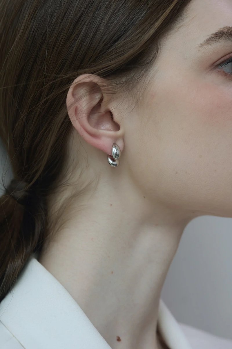 圆润垂坠耳环 - 耳环/耳夹 - 纯银 银色