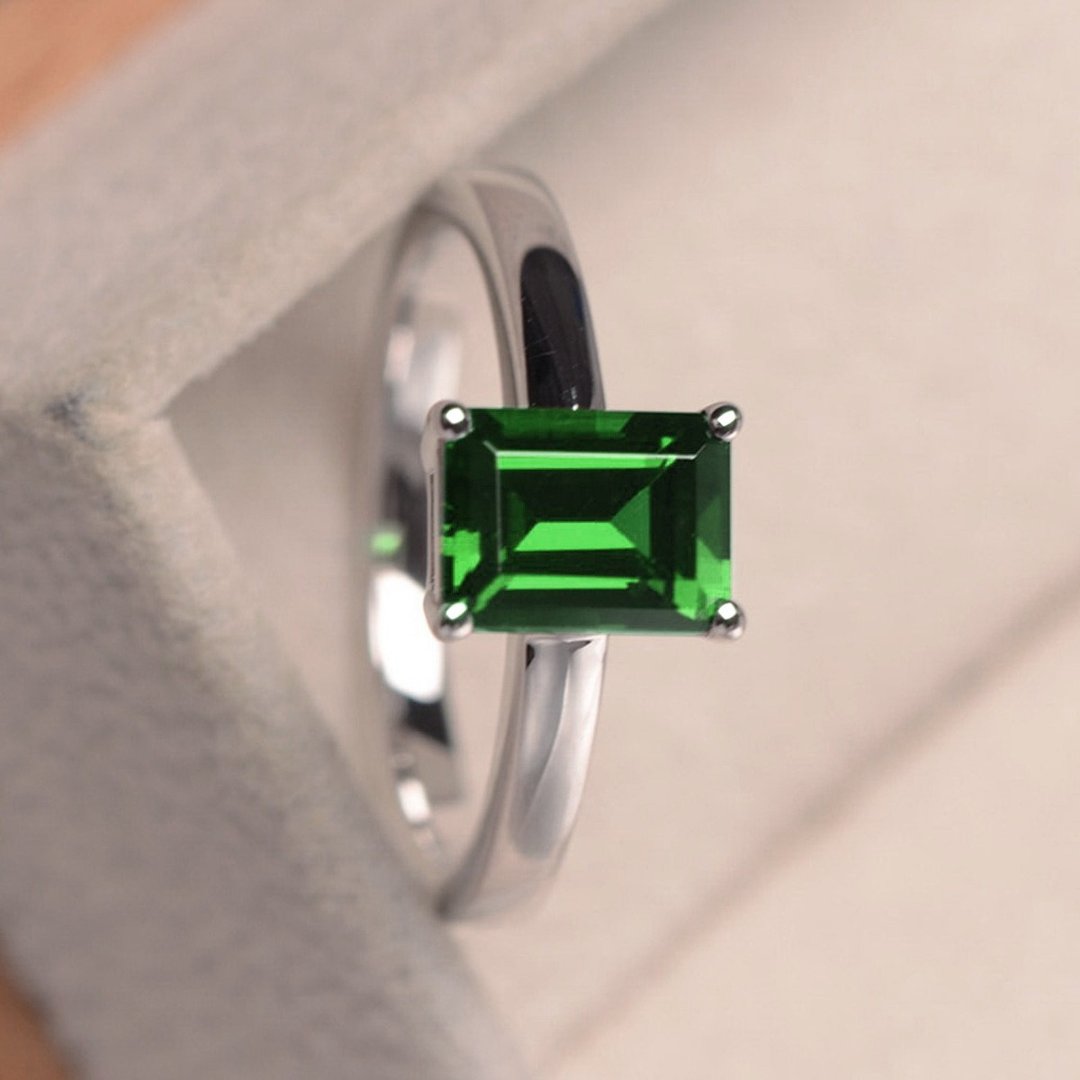 纯银戒指 镶嵌天然绿色拓帕石 9 x 7 mm 礼物戒指或生日戒指 - 戒指 - 纯银 绿色