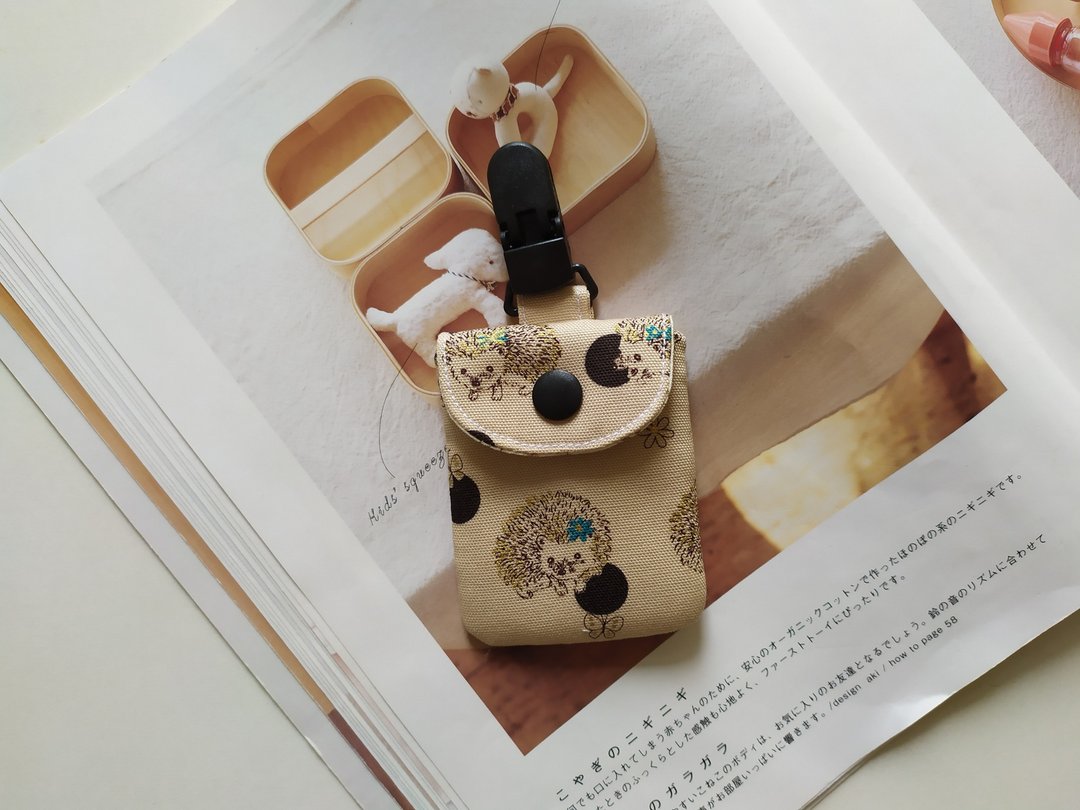 黑点刺猬  弥月礼物 平安符袋 香火袋 平安福袋 1入 - 围嘴/口水巾 - 棉 多色