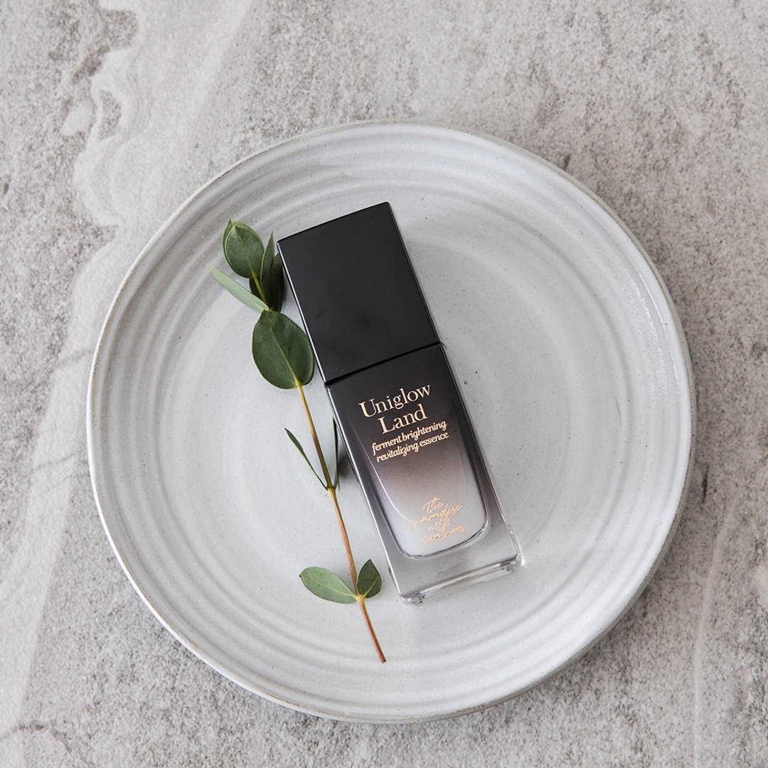 Uniglow Land 藏酿美白觉醒精华 30ml(效期至 2026.09) - 精华液/安瓶 - 其他材质 
