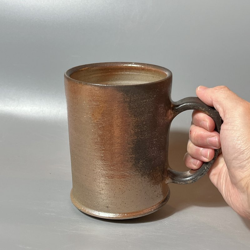 柴烧600cc超大马克杯 / 啤酒杯 / 小平凡手作 - 茶具/茶杯 - 陶 
