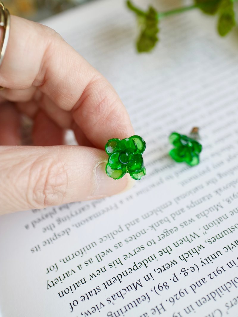 复古日本玻璃玫瑰 - 耳环/耳夹 - 玻璃 绿色