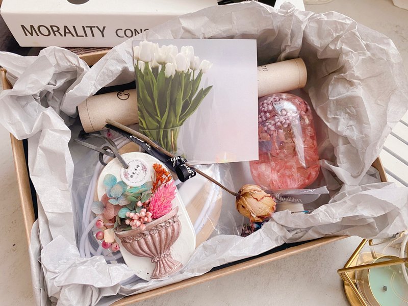 浮油花水晶球+花盆扩香礼盒组 - 蜡烛/烛台 - 玻璃 