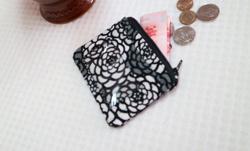 黑白玫瑰 悠游卡证件零钱包 证件套 小钱包 名片夹 识别证 - 证件套/卡套 - 棉．麻 