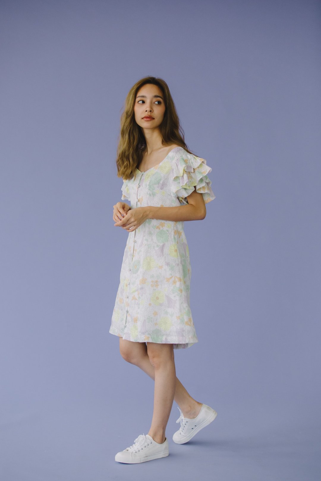 V NECK DRESS WITH DOUBLE RUFFLES SLEEVE IN WHITE FLORAL - 洋装/连衣裙 - 棉 白色