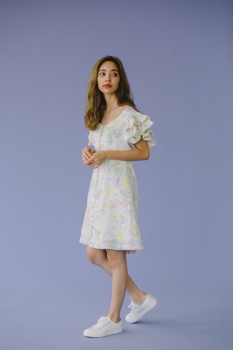 V NECK DRESS WITH DOUBLE RUFFLES SLEEVE IN WHITE FLORAL - 洋装/连衣裙 - 棉．麻 白色