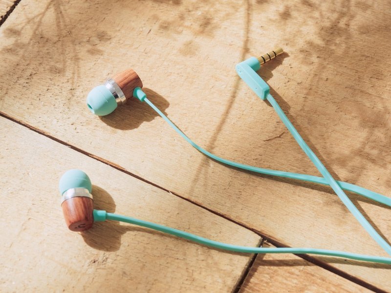 温度声活│hoomia 好质感│【Bon5S】缤纷原木．入耳式立体声耳机(  橘色、Tiffany、红色 ) - 耳机 - 木头 咖啡色