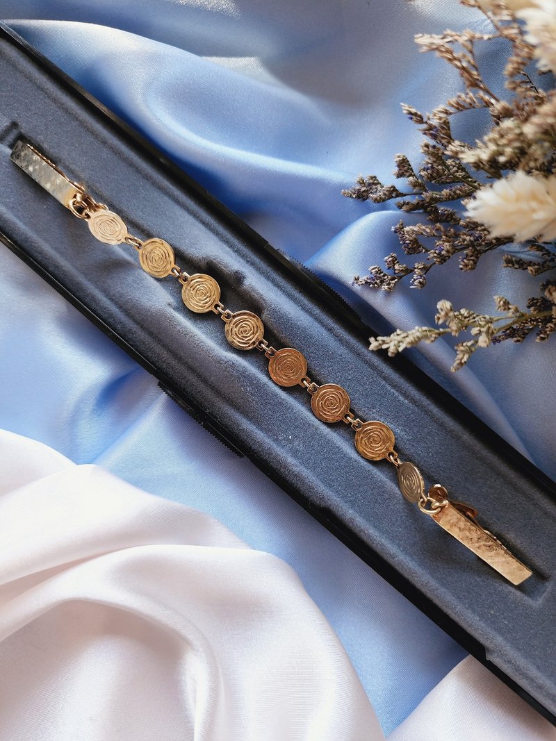 美国西洋古董饰品 / 金刷格纹玫瑰圆盘圈链复古毛衣夹/针织衣夹 - 其他 - 其他金属 