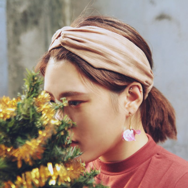曙光 / 浅棕杏色　柔软缇花棉麻布 / 手工十字松紧发带 - 发饰 - 棉．麻 粉红色