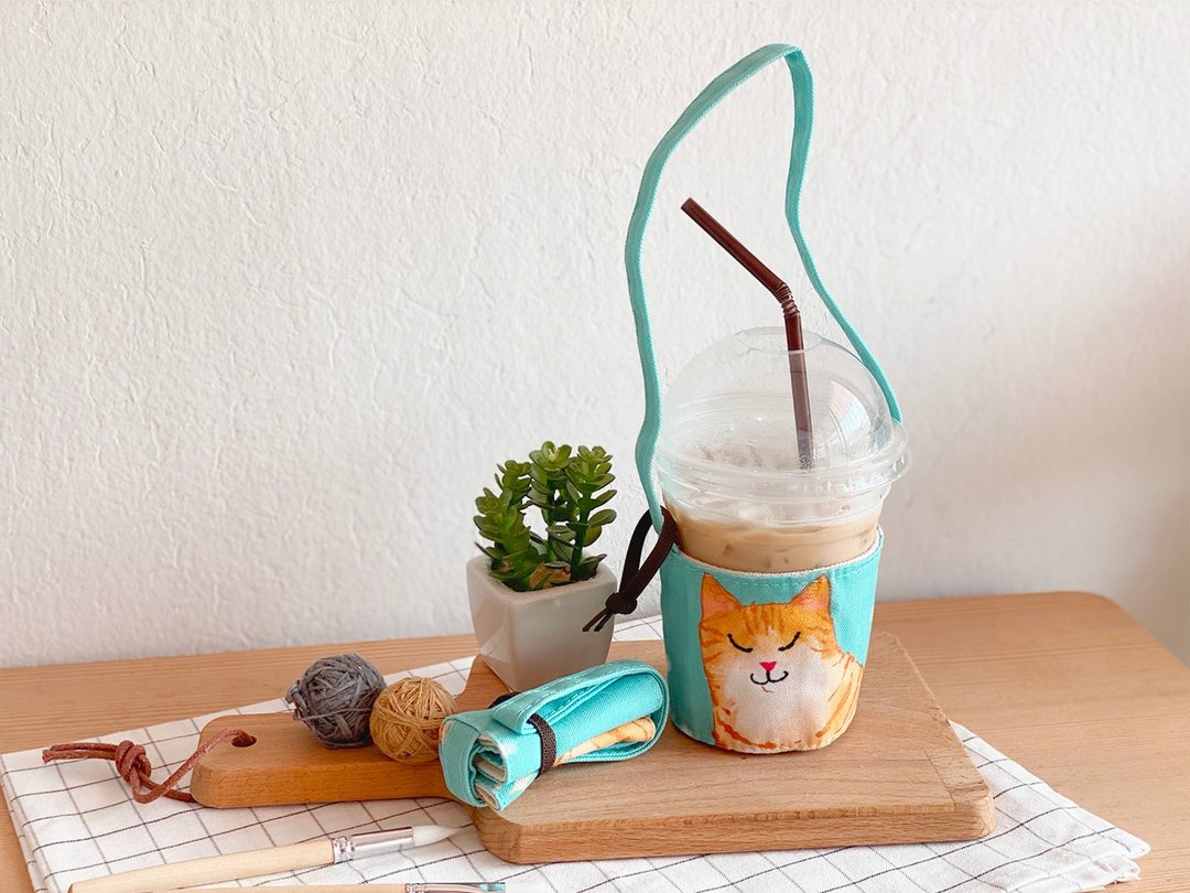 Beverage holder with cat close eye - 其他 - 棉 蓝色