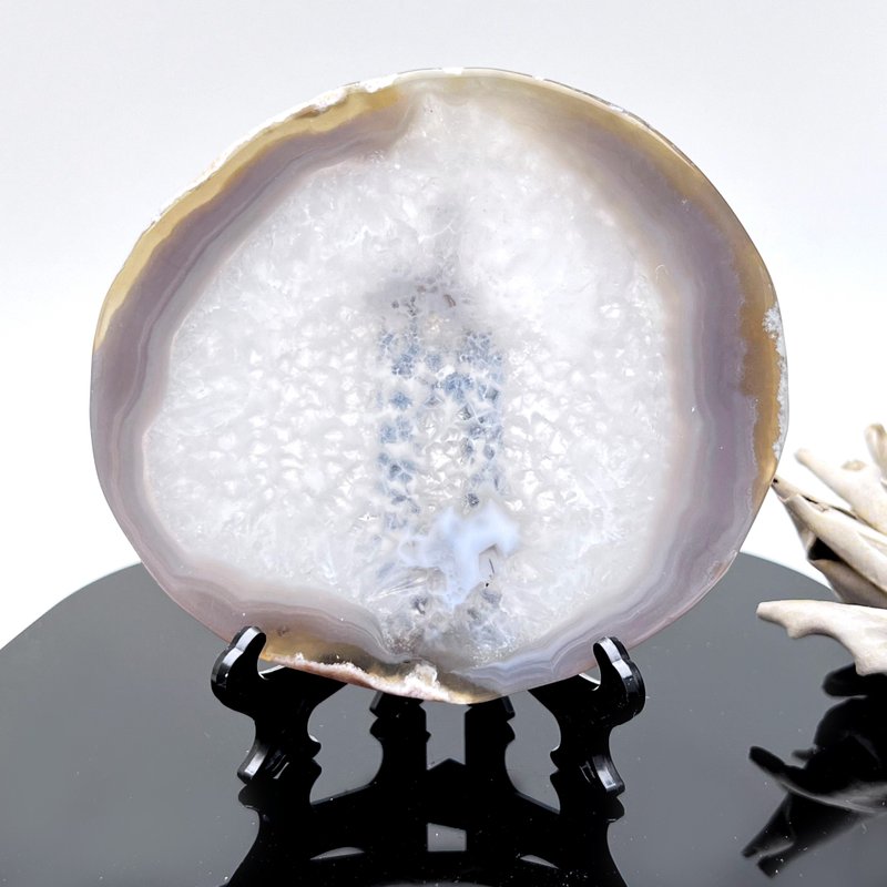 偶白。摆件 疗愈 礼物 净化 能量 有天然矿坑 l 玛瑙片 爆晶片 l - 摆饰 - 玉石 多色