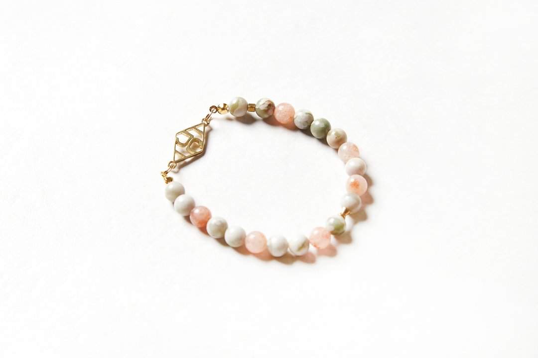 JUelry logo color stone bracelet - JUelry logo 双色6mm天然石手环 - 手链/手环 - 宝石 多色