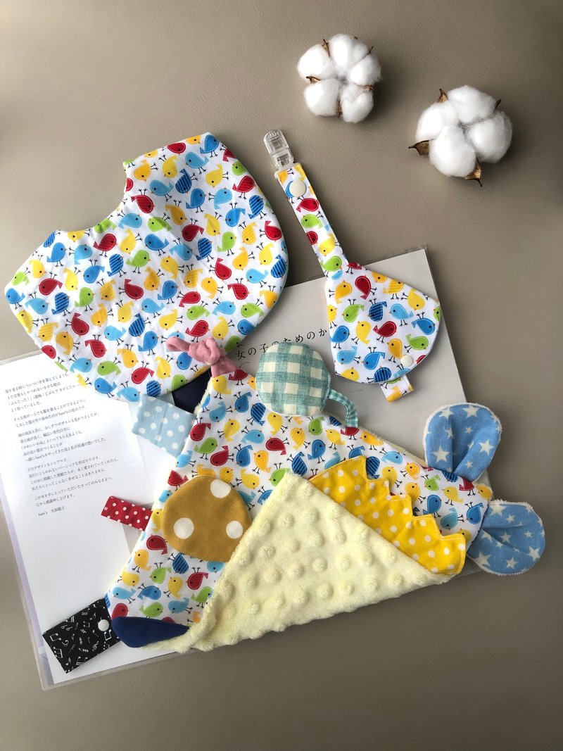 弥月礼盒 新生儿礼 口水巾 宝宝礼盒 彩色小鸟组 - 围嘴/口水巾 - 棉．麻 多色