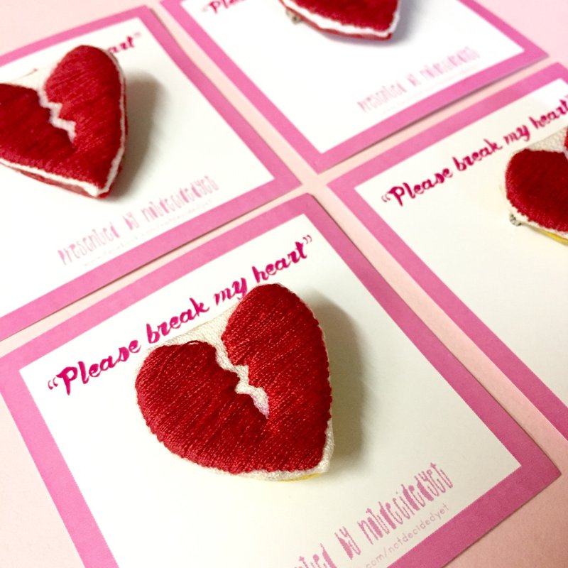 心碎刺绣别针 - 胸针 - 绣线 红色