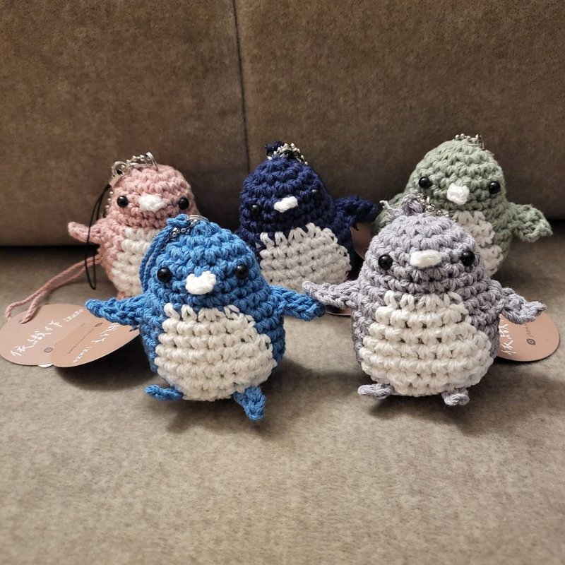 纯棉手工钩织  小企鹅吊饰配件 多色 可定制 - 吊饰 - 棉．麻 