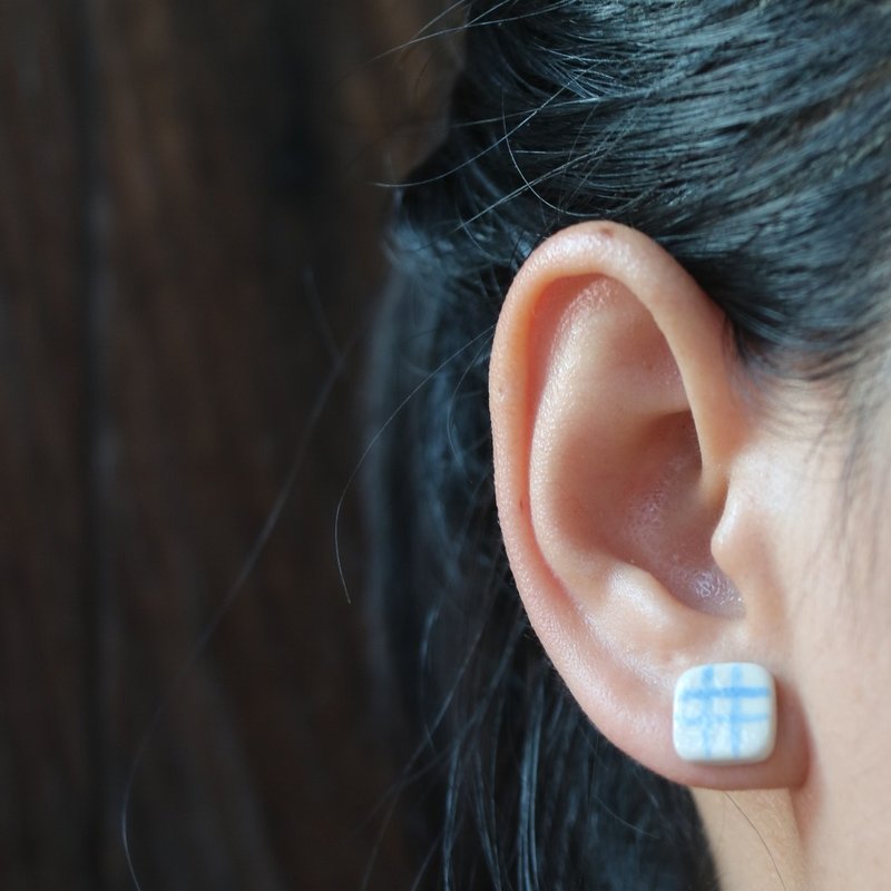 blue scott earring - 耳环/耳夹 - 陶 蓝色
