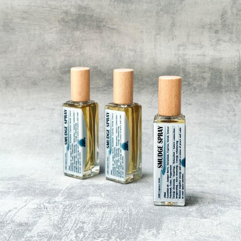净化香氛喷雾/30ml - 香薰/精油/线香 - 植物．花 白色