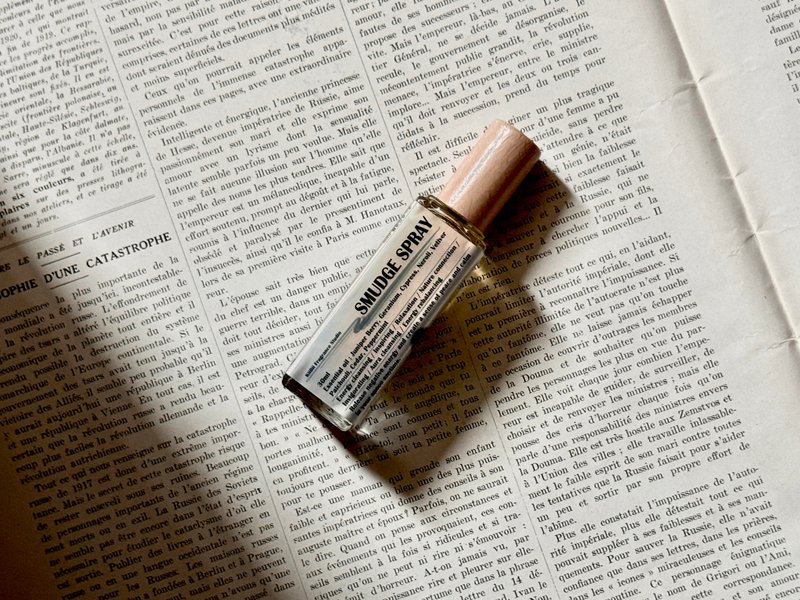 净化香氛喷雾/30ml - 香薰/精油/线香 - 植物．花 白色