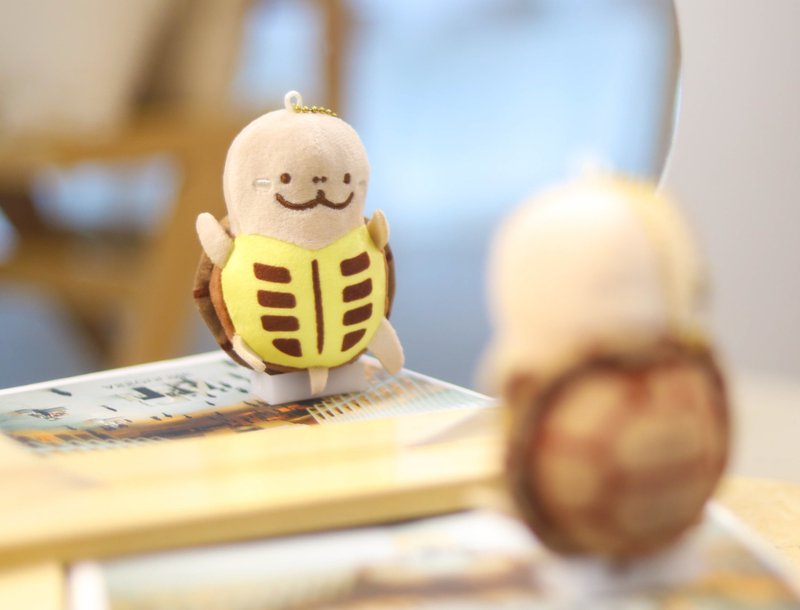 【臭小夏】公仔 - 吊饰 - 海绵 卡其色