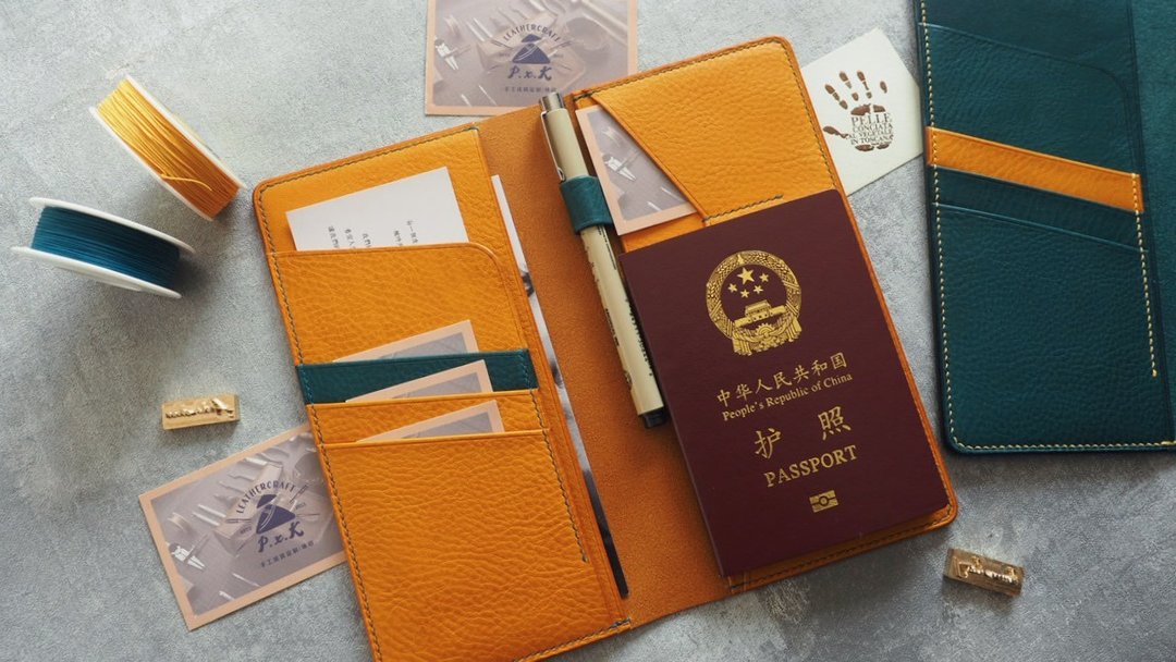 多功能笔插长款护照夹钱包护照套 订制刻字礼物 纯手工牛皮多色 - 护照夹/护照套 - 真皮 多色