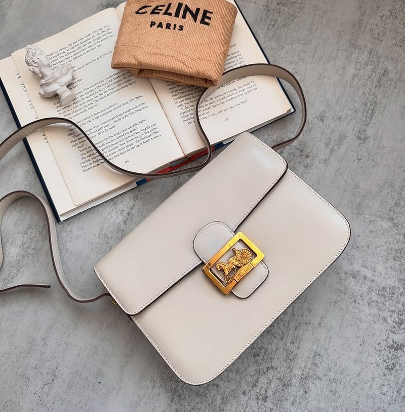 中古包 Celine思琳 小号马车斜背包 - 侧背包/斜挎包 - 真皮 白色