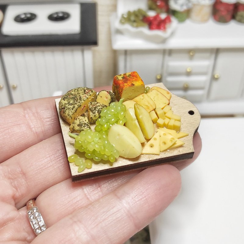 Cheese board, Cheese assortment, realistic cheese, polymer clay, Cheese for doll - 玩具/玩偶 - 粘土 