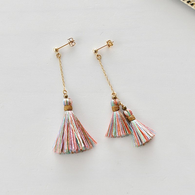 Asymmetry tassel earrings/Pastel - 耳环/耳夹 - 压克力 多色