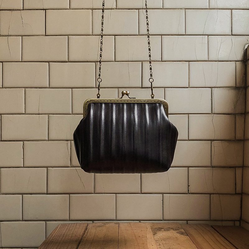 母亲节 - 手缝牛皮复古口金包 - 深咖啡 (康乃馨) - 化妆包/杂物包 - 真皮 咖啡色