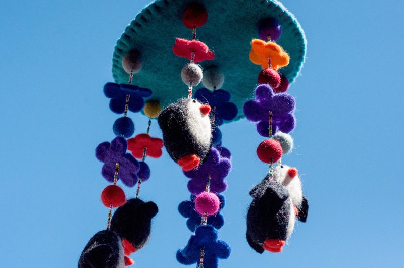 弥月礼物 手工羊毛毡吊饰/Boho婴儿床吊饰/童房挂饰-企鹅动物花朵 - 摆饰 - 羊毛 多色