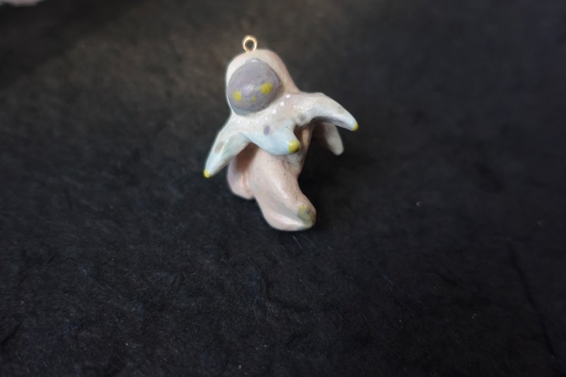 原创手工陶瓷项链太空漫步人偶可爱梦幻配饰吊坠小众设计饰品礼物 - 项链 - 陶 粉红色