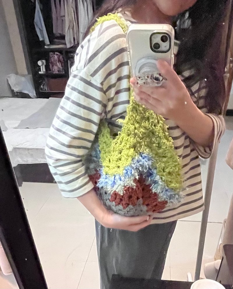 毛毛拼接彩色毛毛系列的包包 - 侧背包/斜挎包 - 其他材质 多色