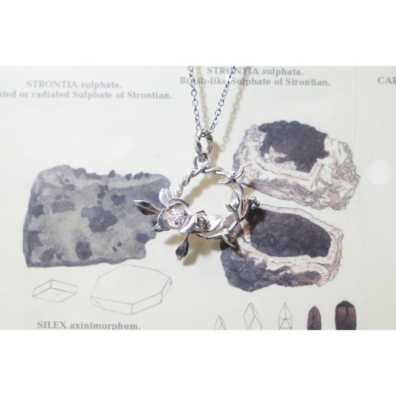 莓饰(现货) 山茶花 槲寄生 花圈  莫桑钻 吊坠 项链 S925银 银饰 - 项链 - 纯银 