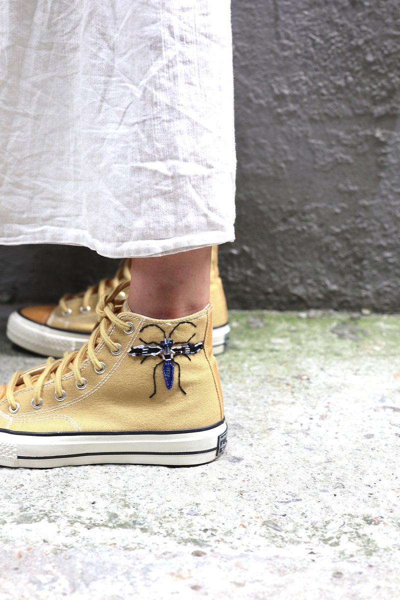 将单调的帆布鞋,装饰上刺绣图案,一人成班的手刺绣鞋体验 - 编织/羊毛毡/布艺 - 棉．麻 