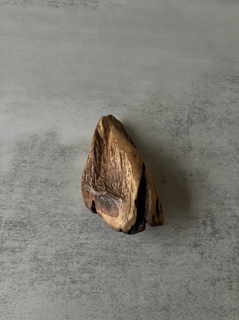 【重油老料生闻香】柬埔寨菩萨沉香 手把件 A09(59克)送收纳袋/架 - 香薰/精油/线香 - 木头 